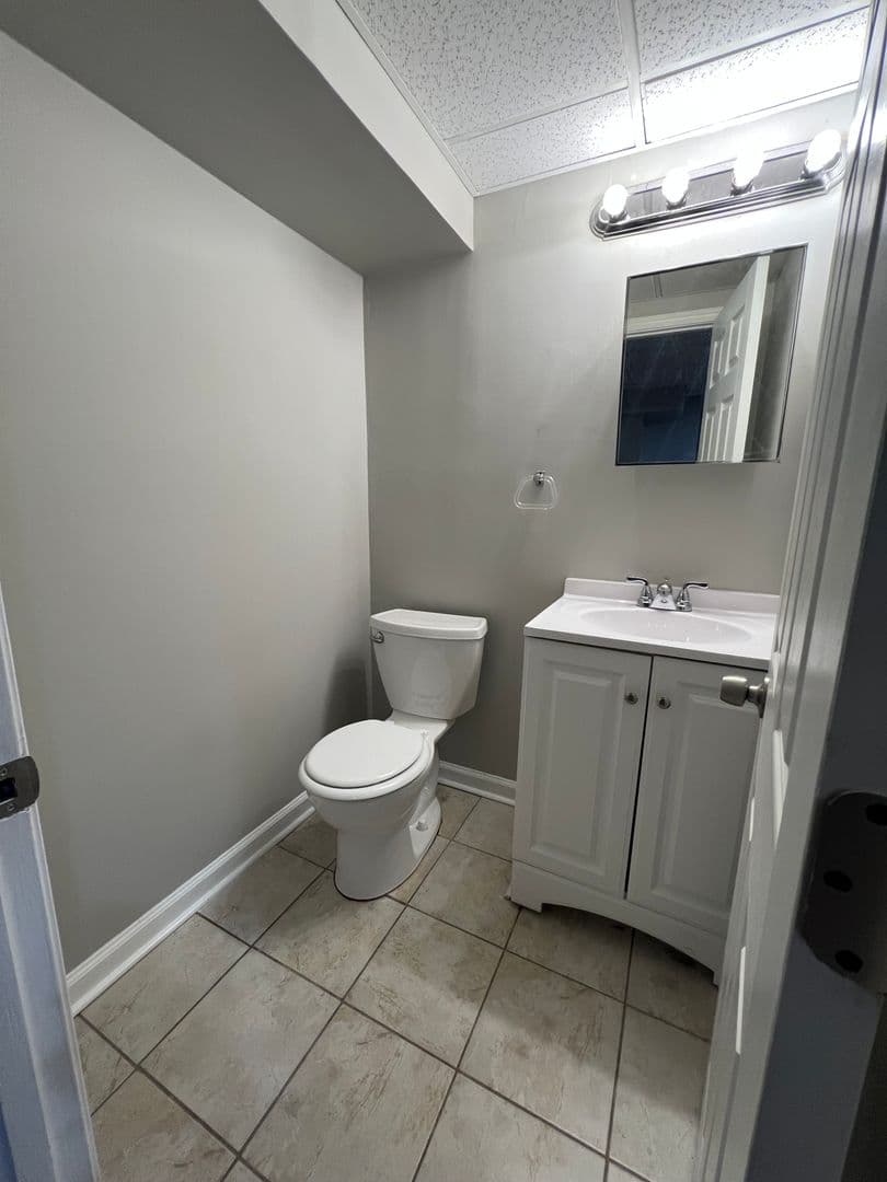 Baltimore House: 7817 Saint Boniface Lane