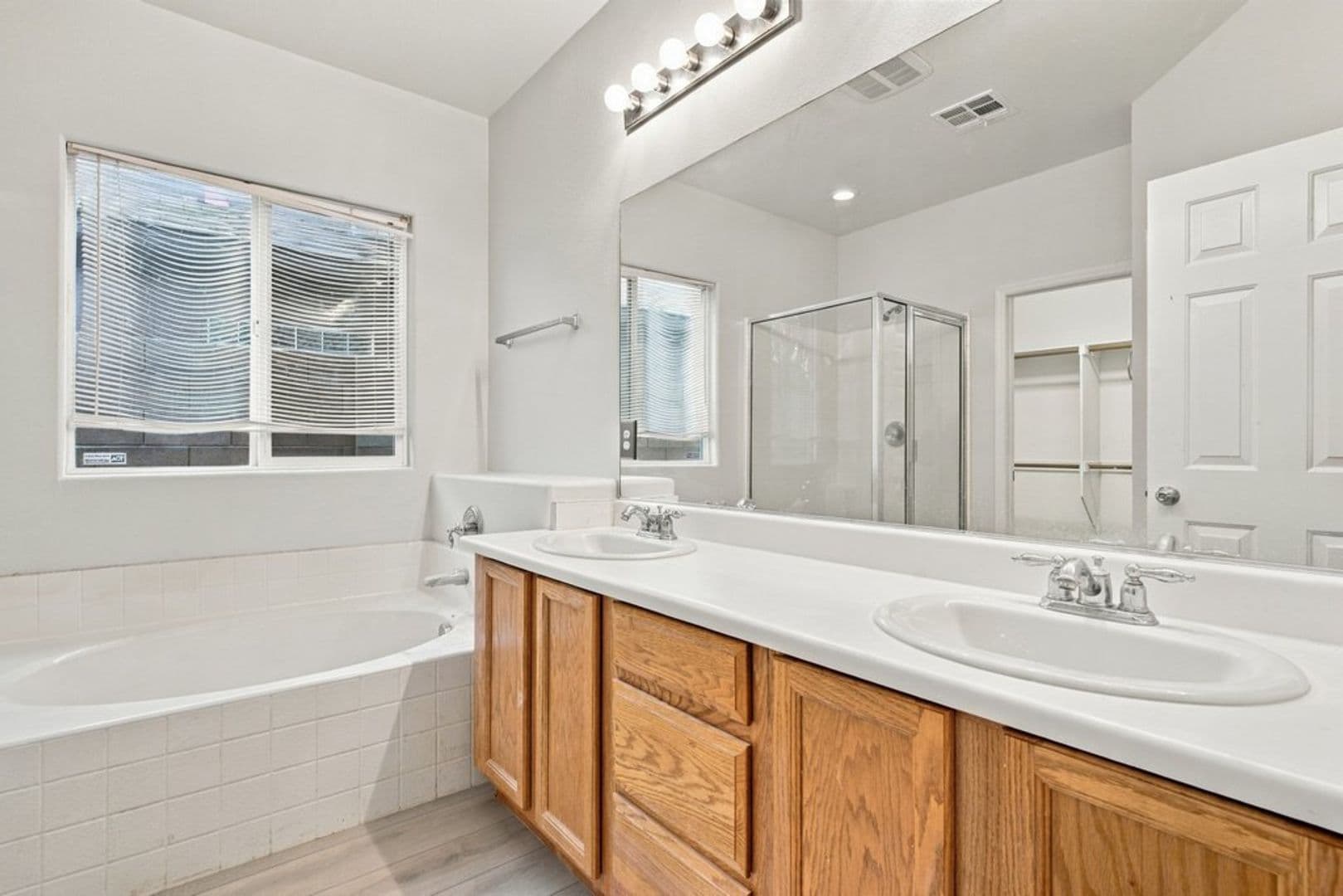 Las Vegas House: 8913 Royal County Down Ct
