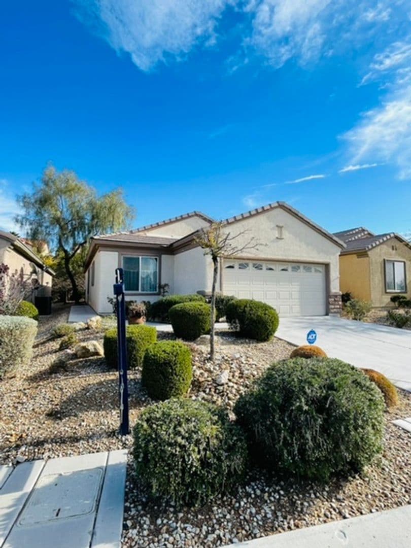 Henderson House: 2360 Mystic Star St