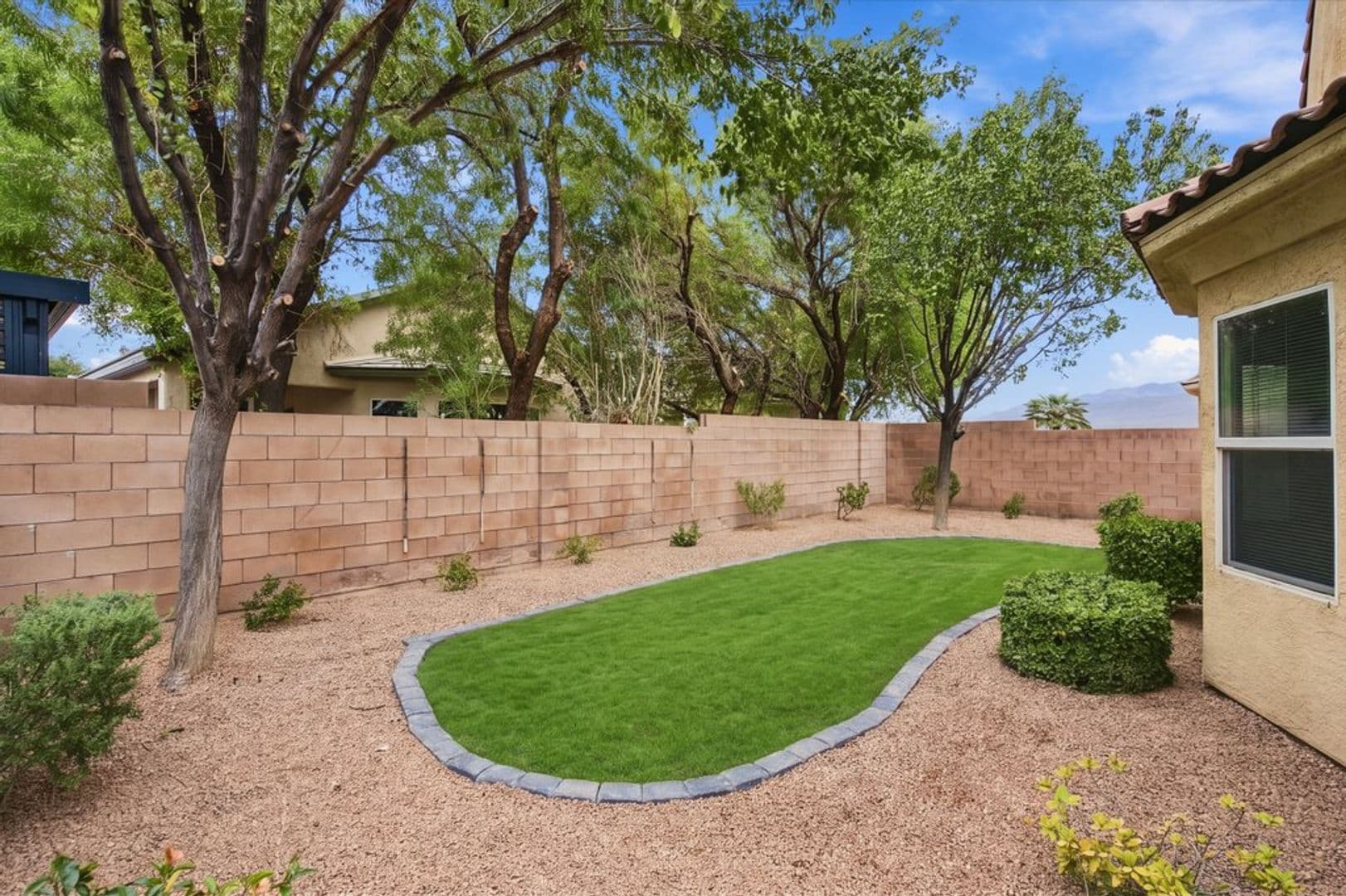 Las Vegas House: 8913 Royal County Down Ct