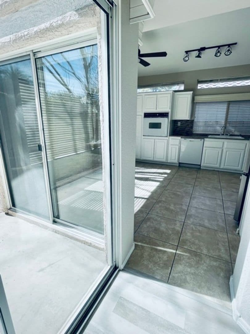 Henderson House: 2125 Eaglepath Circle