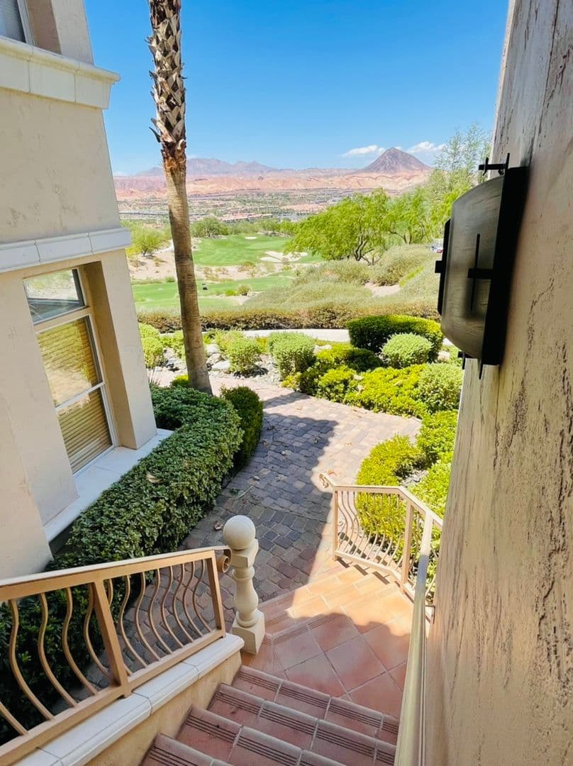 Henderson House: 35 Strada di Circolo 35