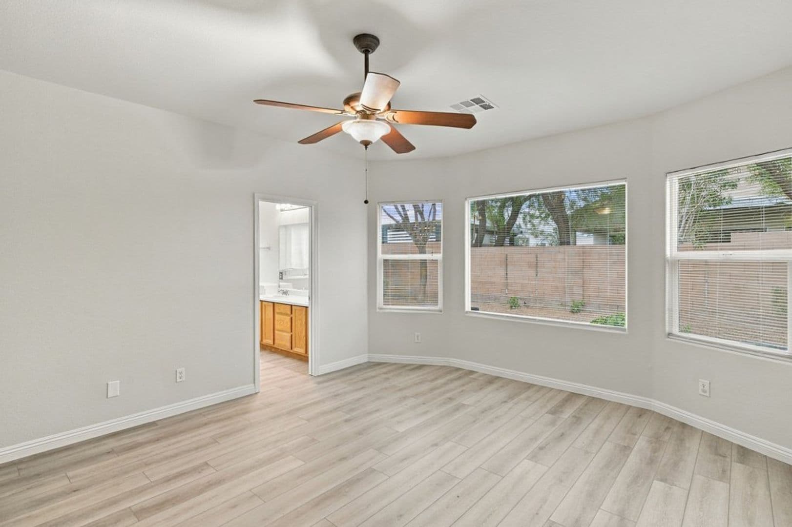 Las Vegas House: 8913 Royal County Down Ct