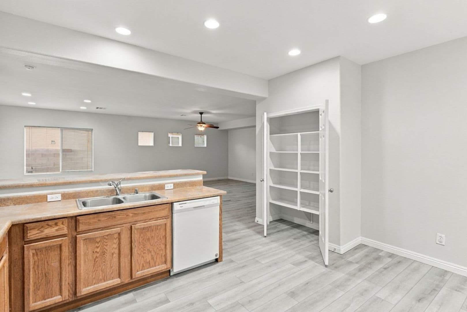 Las Vegas House: 8913 Royal County Down Ct