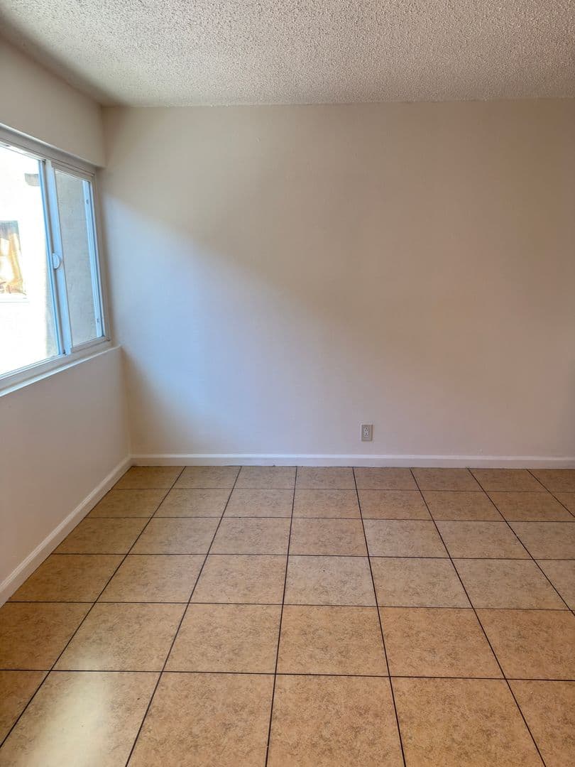 San Diego Apartment: 4343 Altadena Ave.