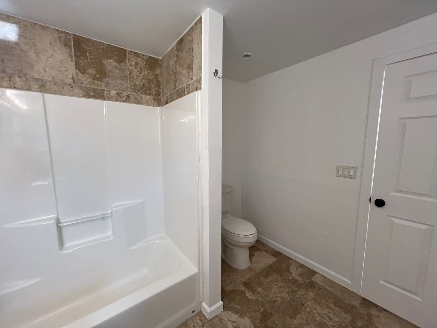 Eugene House: 2668 Forrester Way