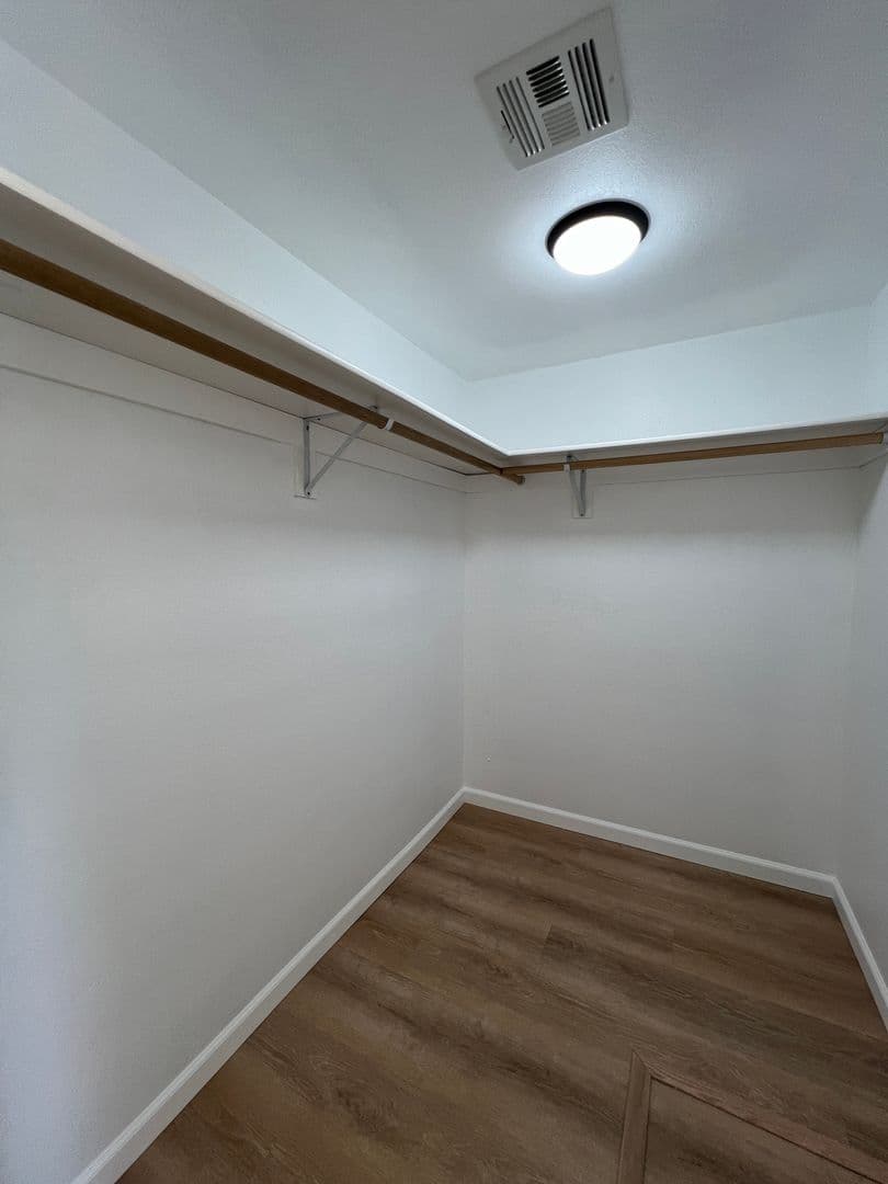 Eugene House: 2668 Forrester Way