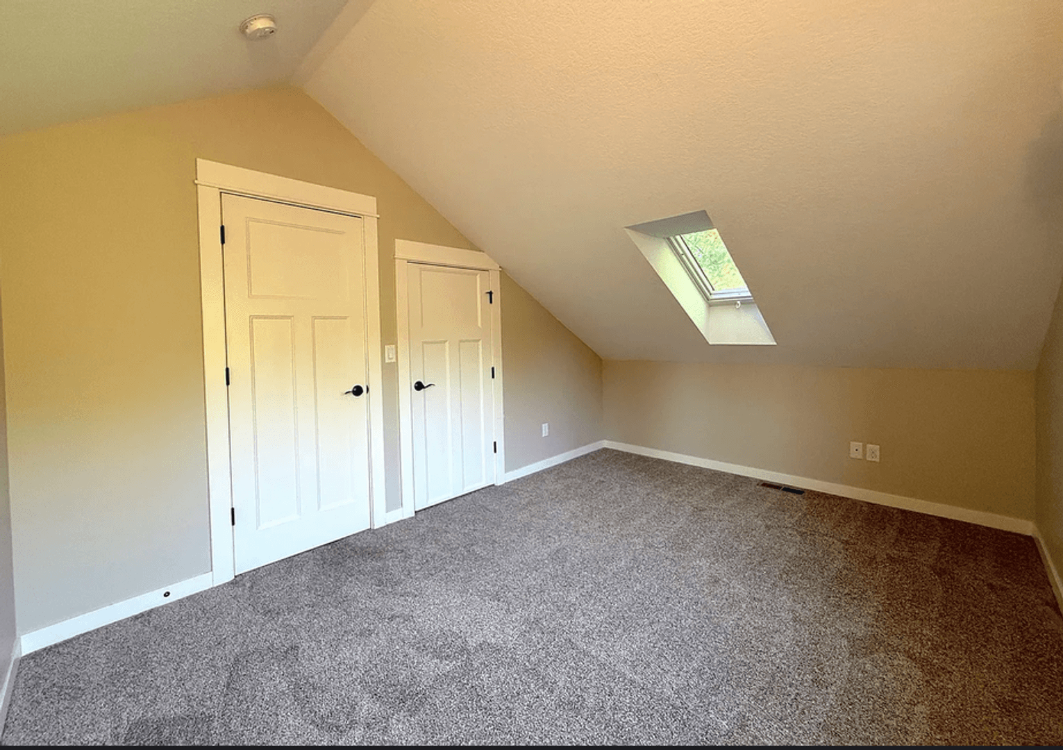 Eugene House: 1145 W 28th Ave