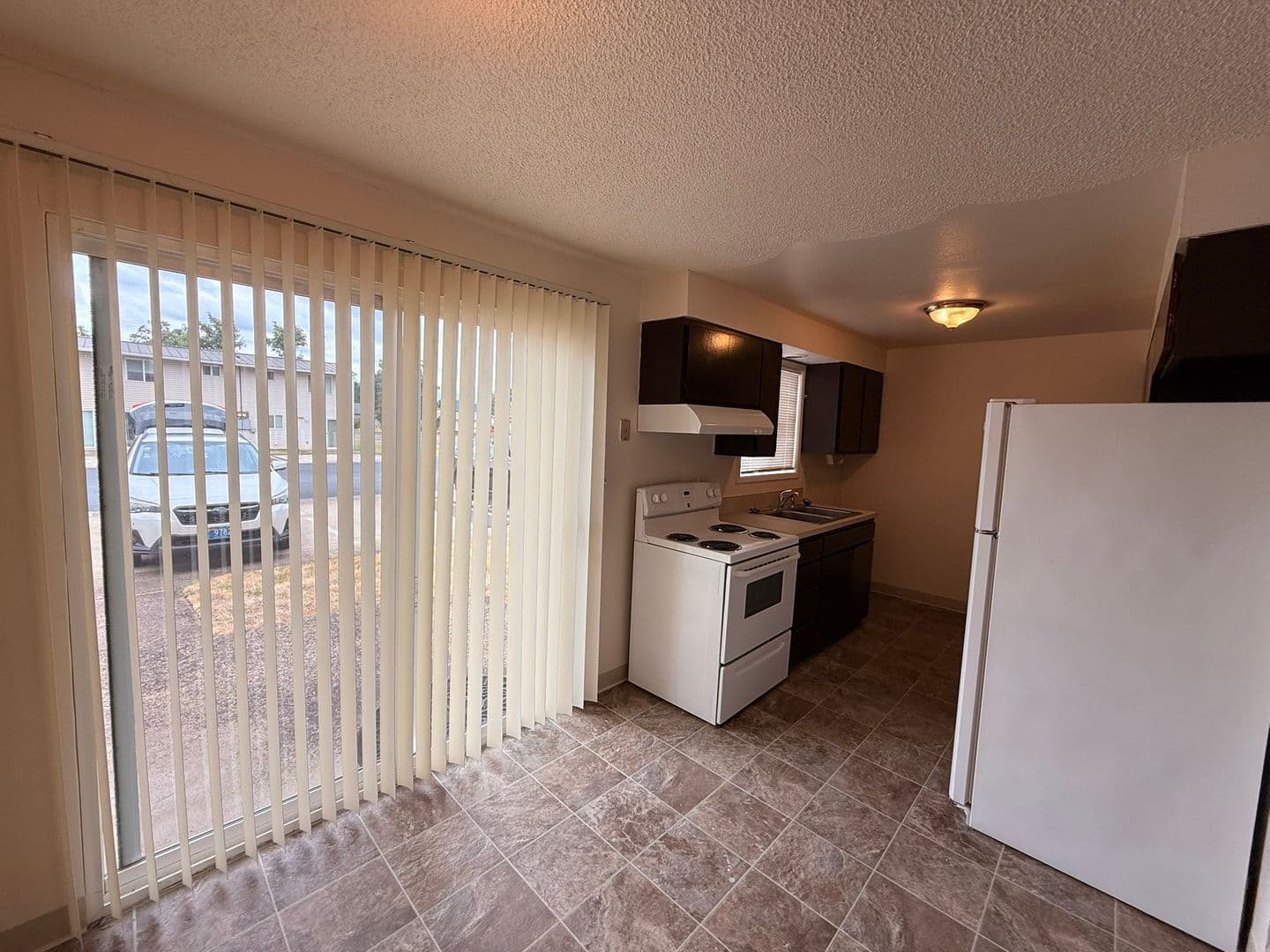 Creswell Apartment: 92 N 8th Street