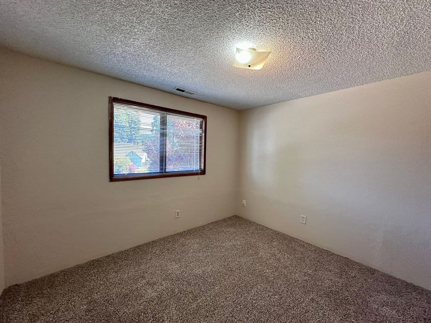 Springfield House: 970 S 55th Place