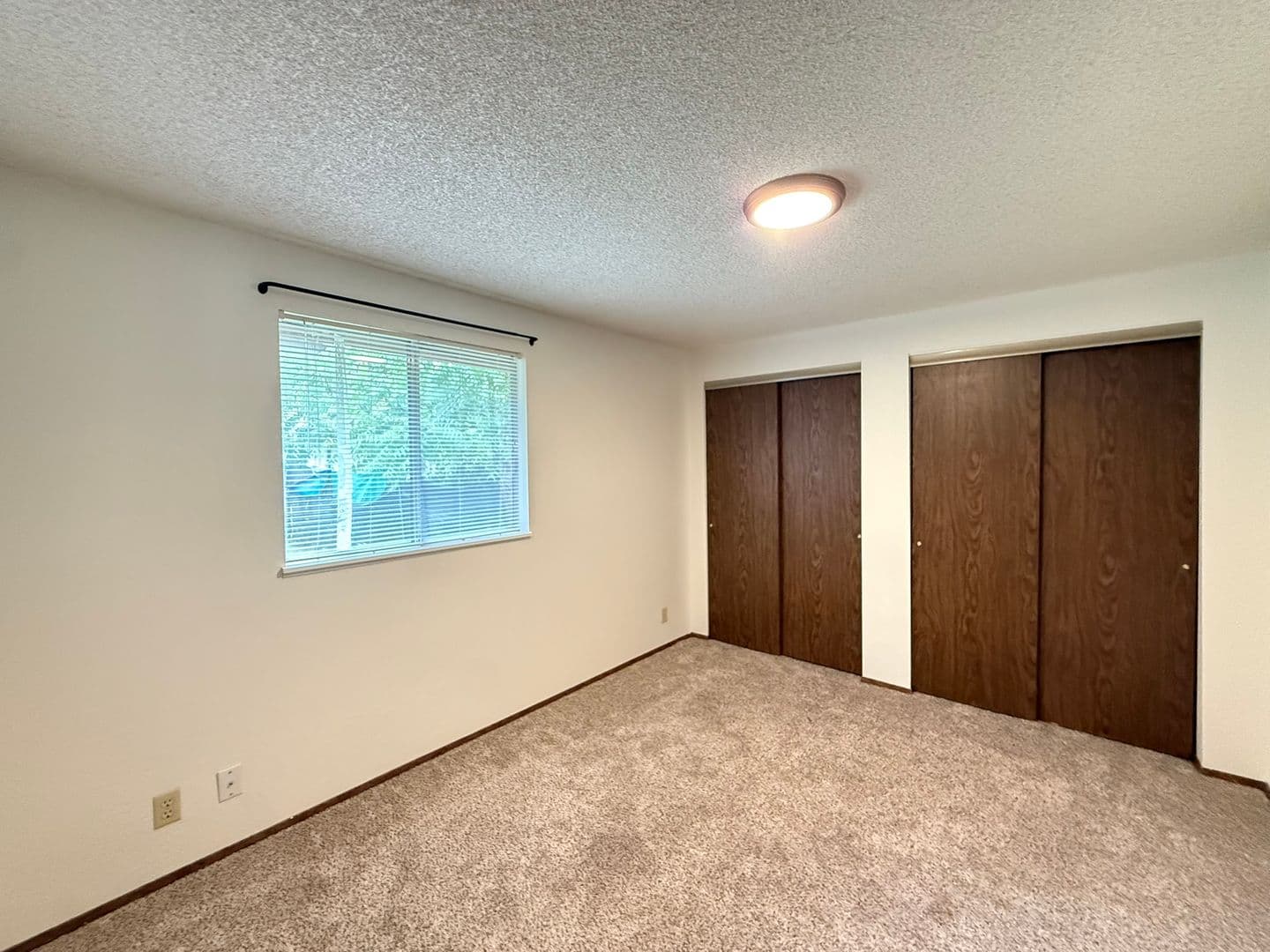 Veneta Apartment: 25116 Cheney Drive