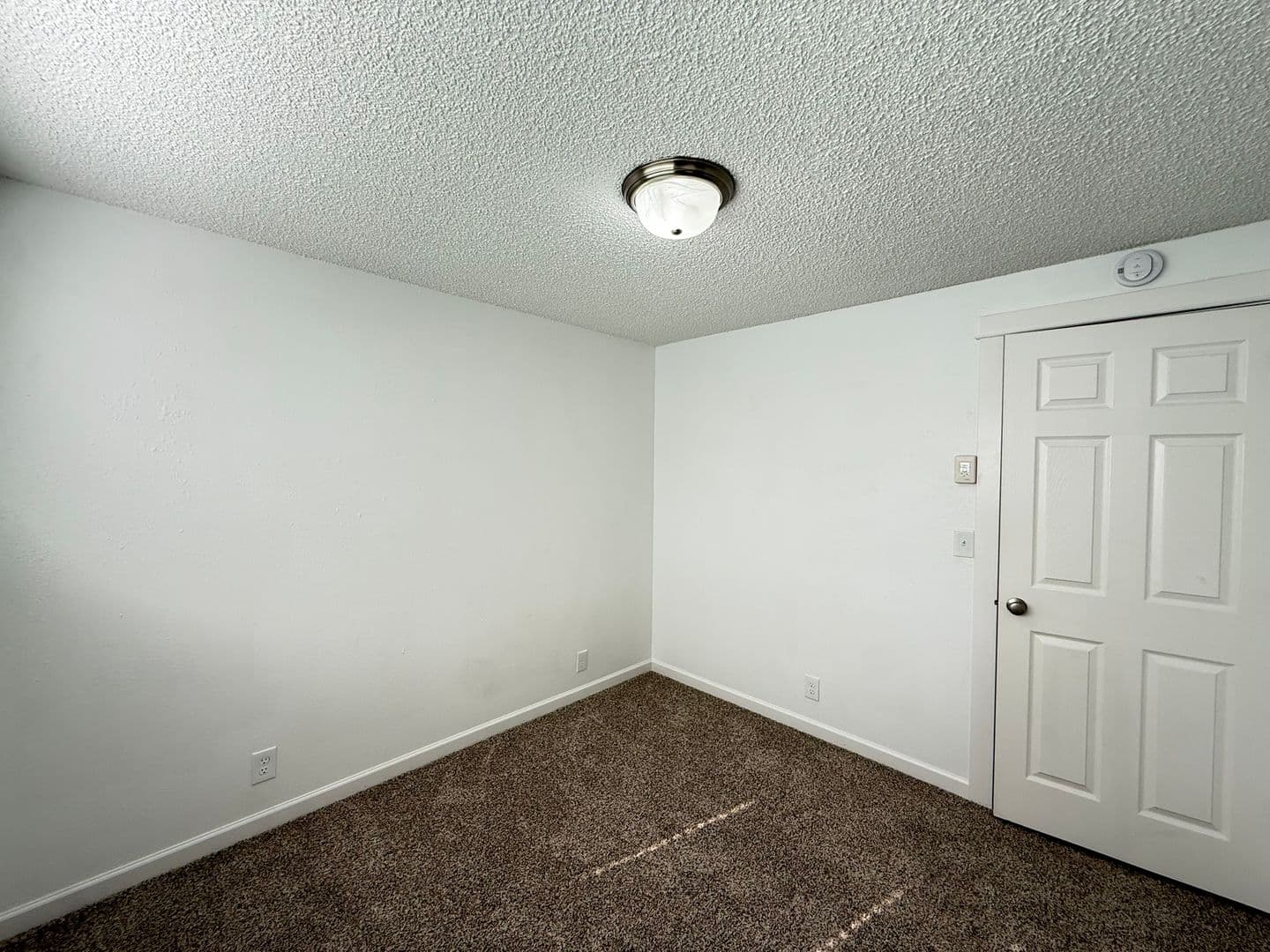 Eugene Apartment: 595 Mar Loop