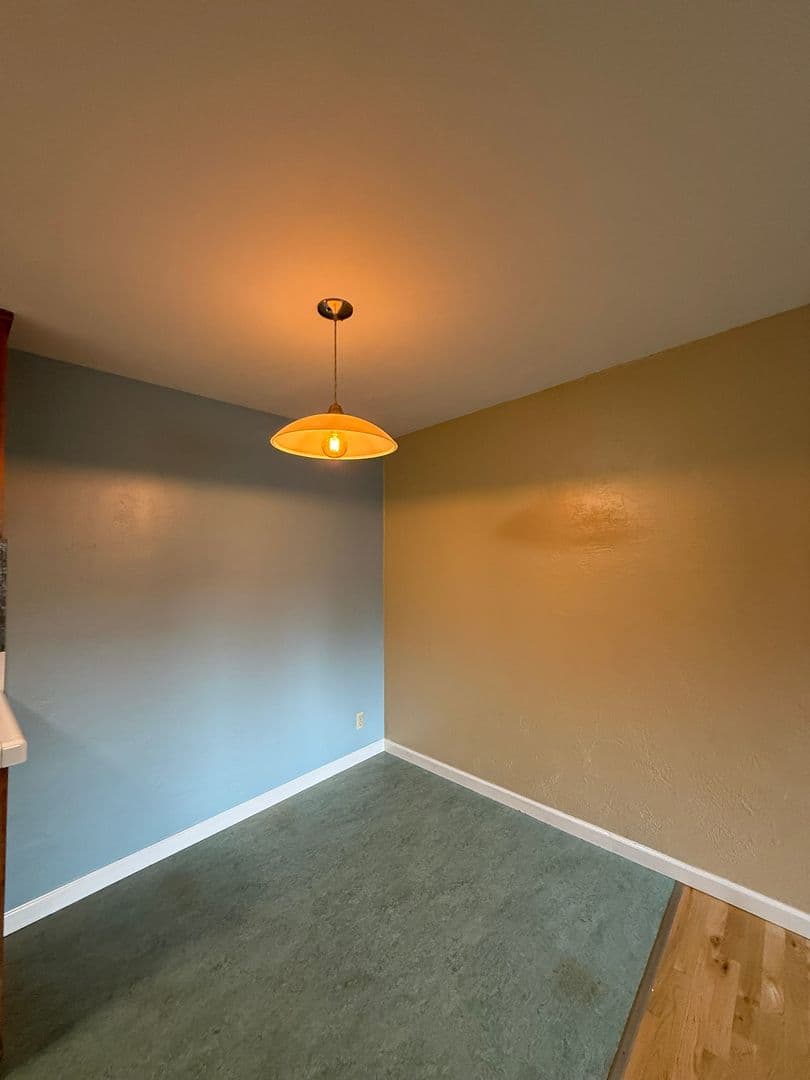 Eugene Apartment: 2950 Willamette Street