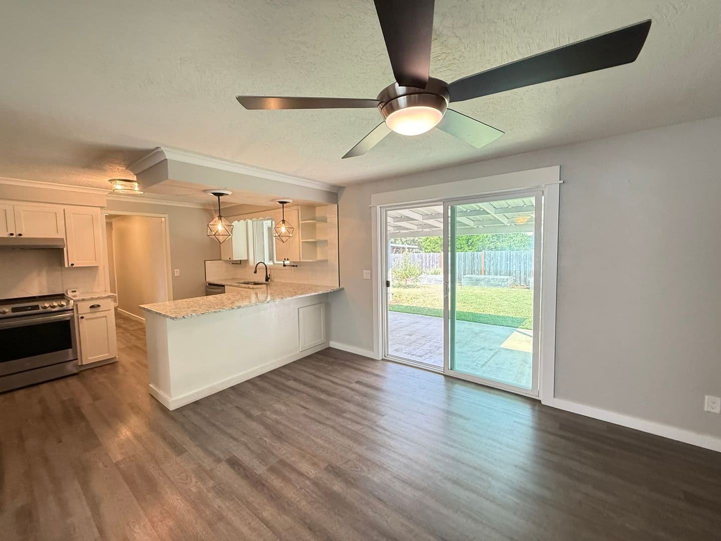 Cottage Grove House: 640 Lincoln Ave
