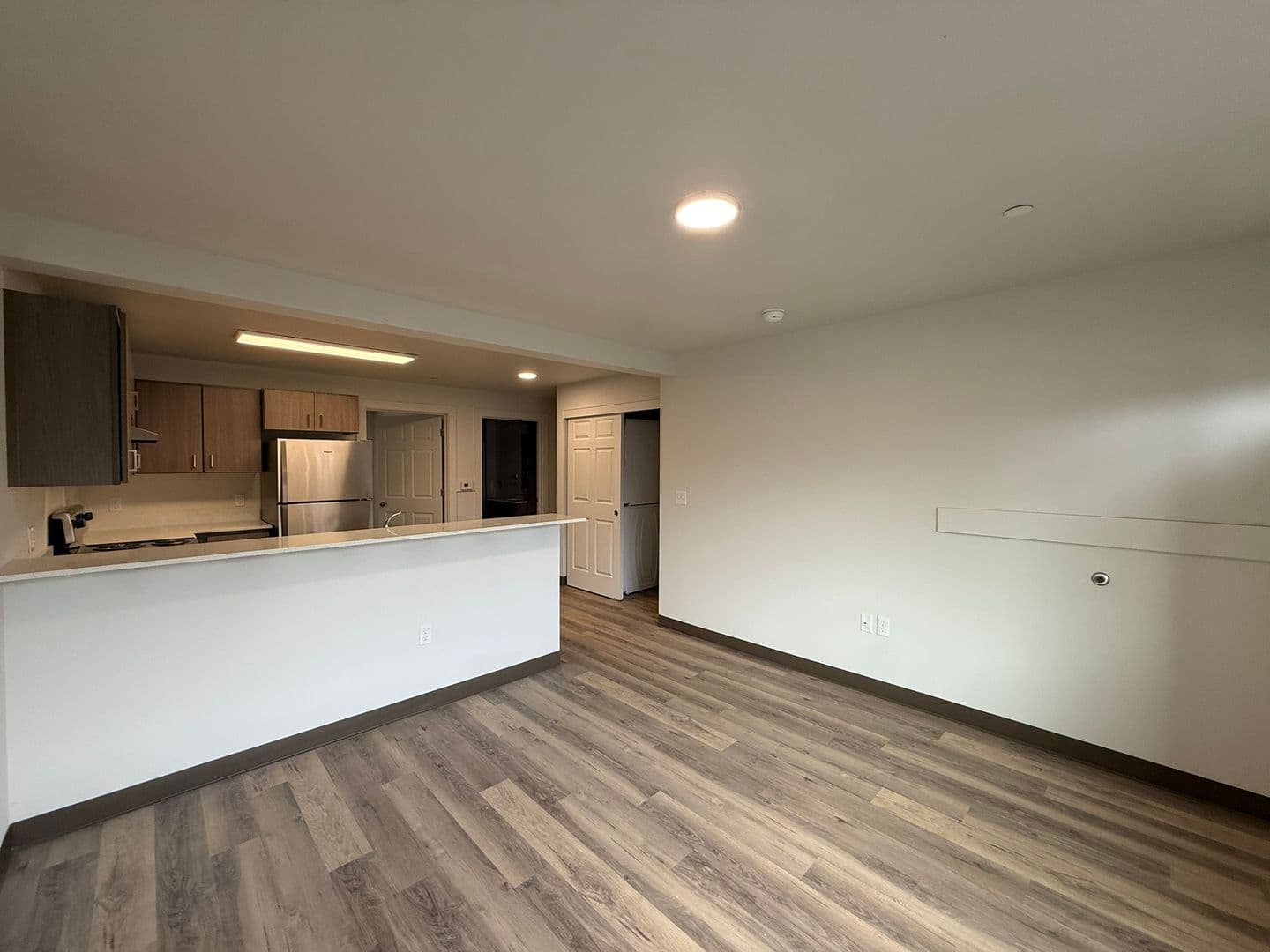 Springfield Apartment: 1888 5th Street