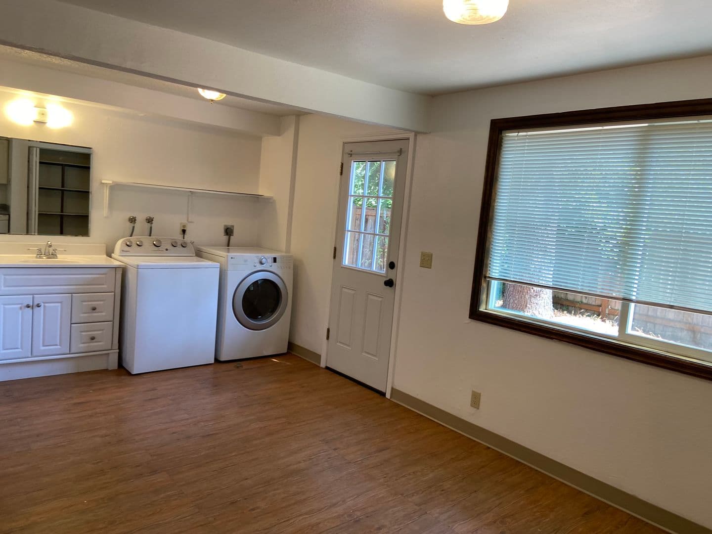Eugene House: 2469 Miami Lane
