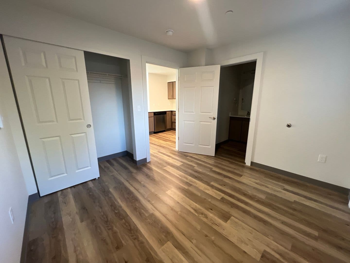 Springfield Apartment: 1866 5th Street