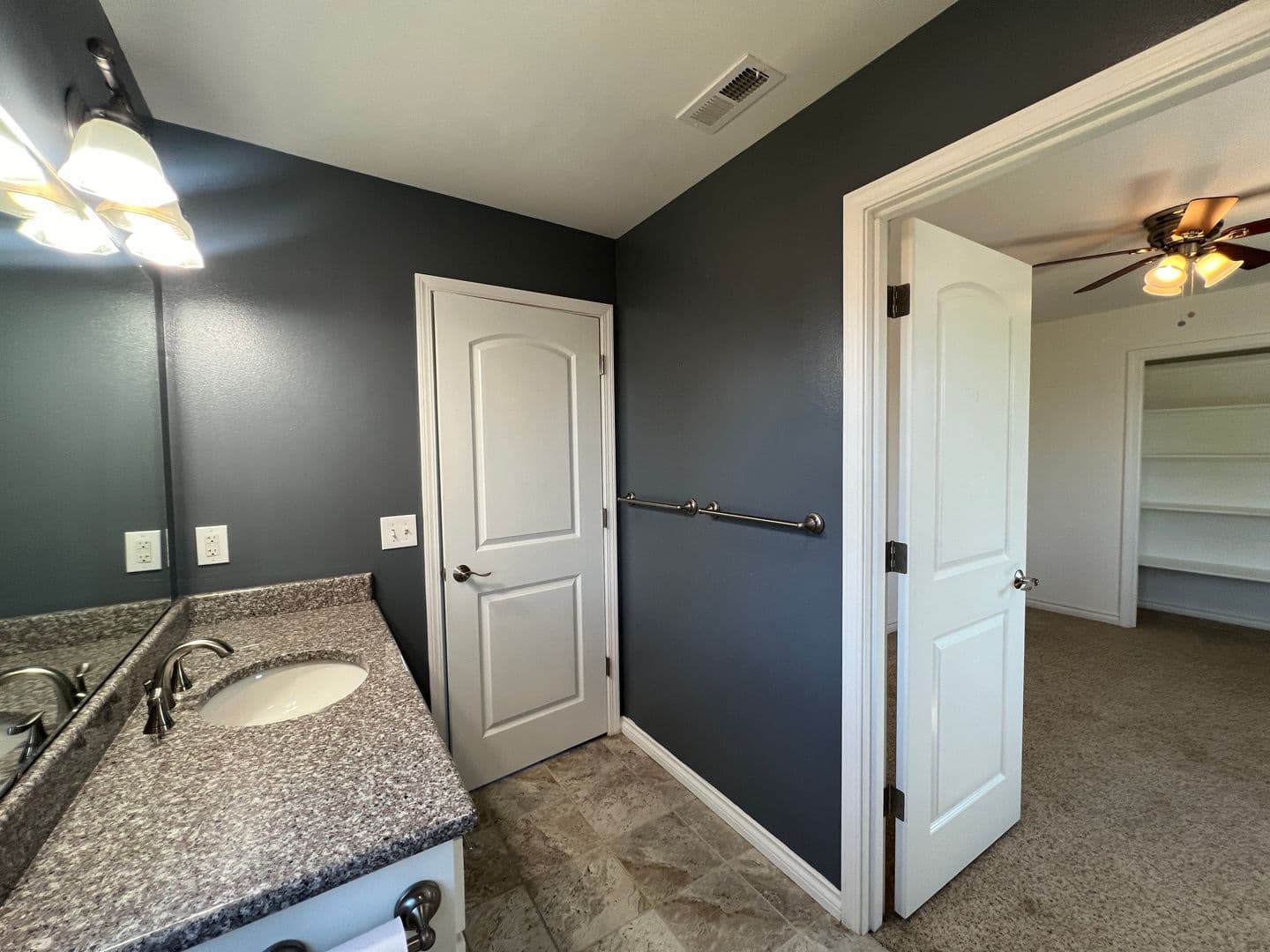 Eugene House: 1592 Kingston Way
