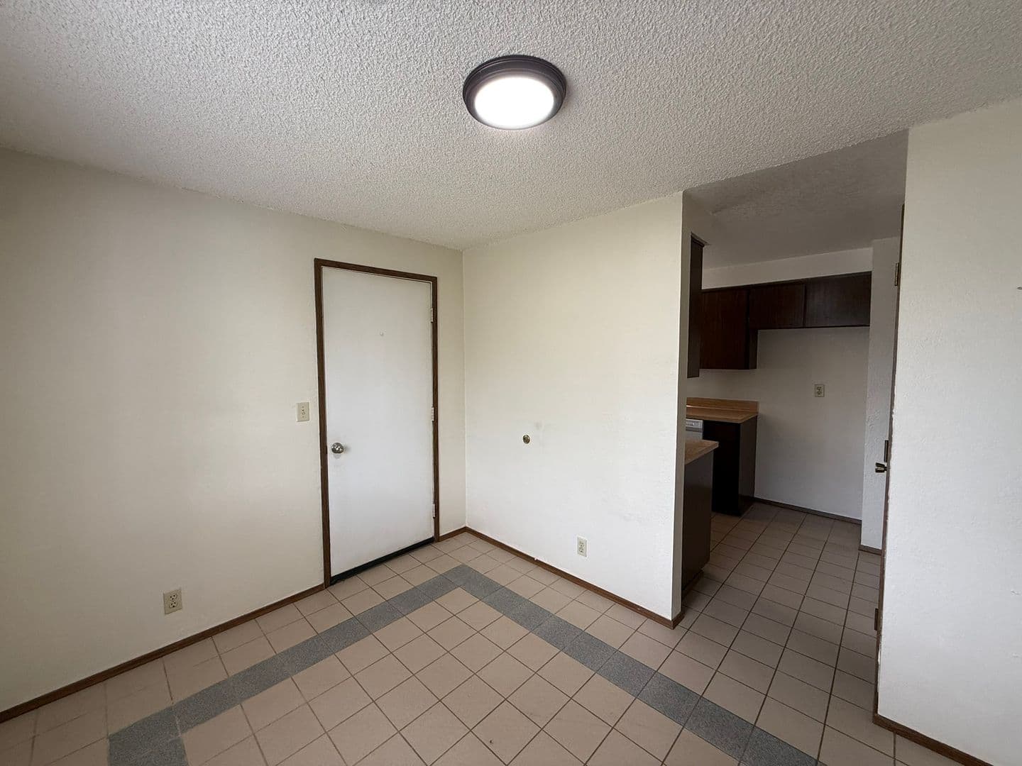 Veneta Apartment: 25116 Cheney Drive