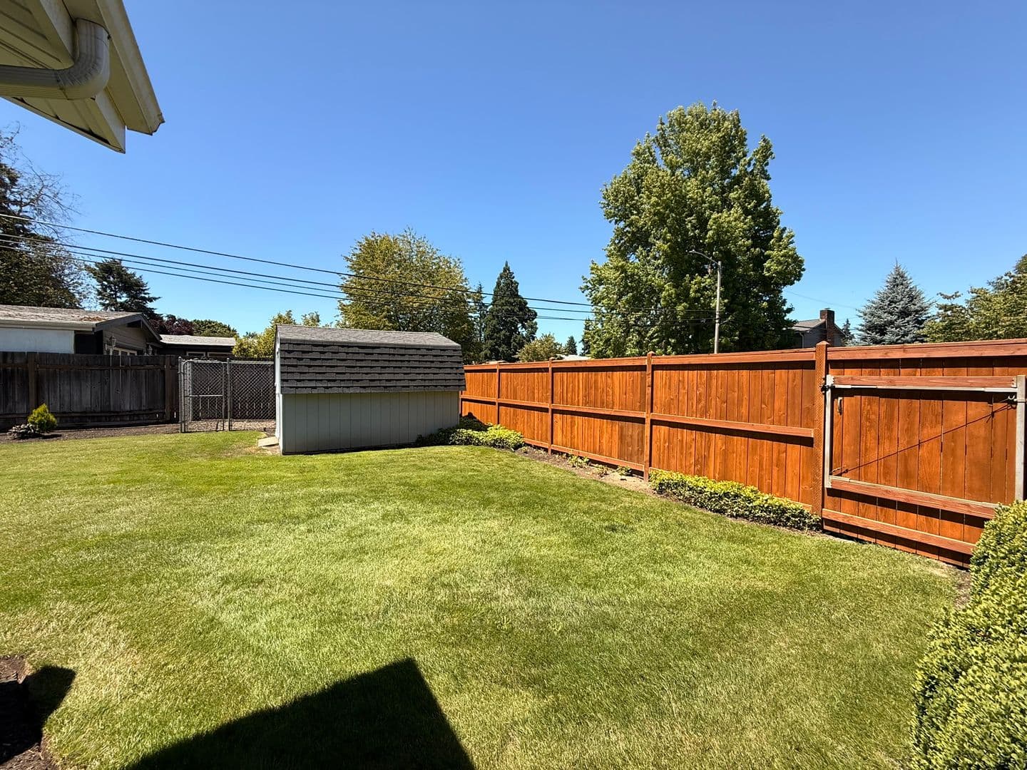Eugene House: 2148 Grove St