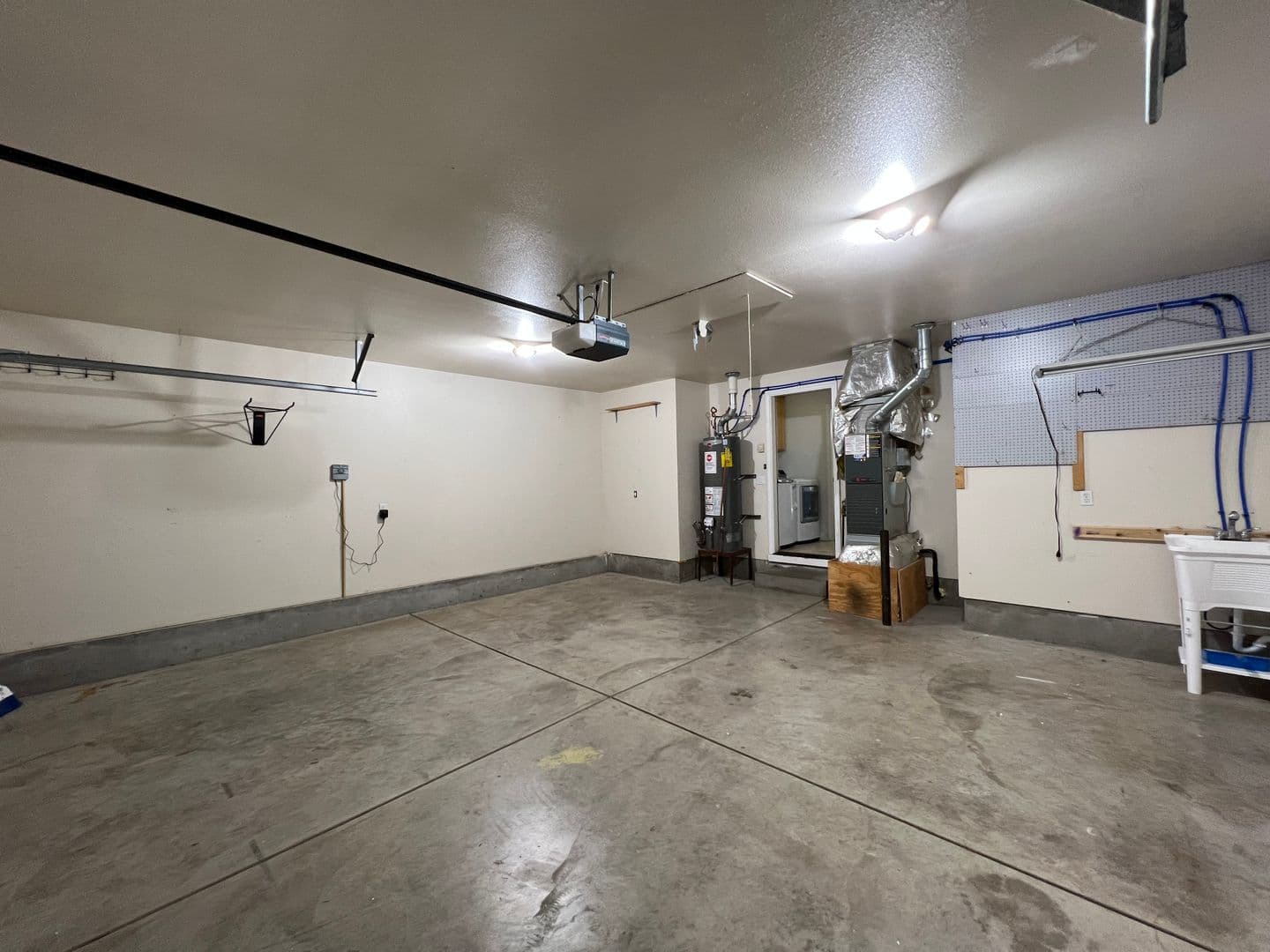 Eugene House: 5980 Kistler Lane