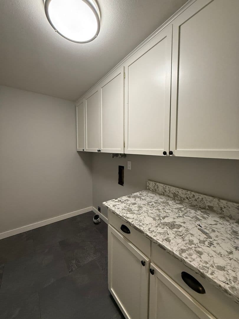 Cottage Grove House: 640 Lincoln Ave