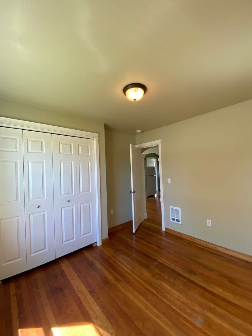 Springfield House: 170 S 42nd Street