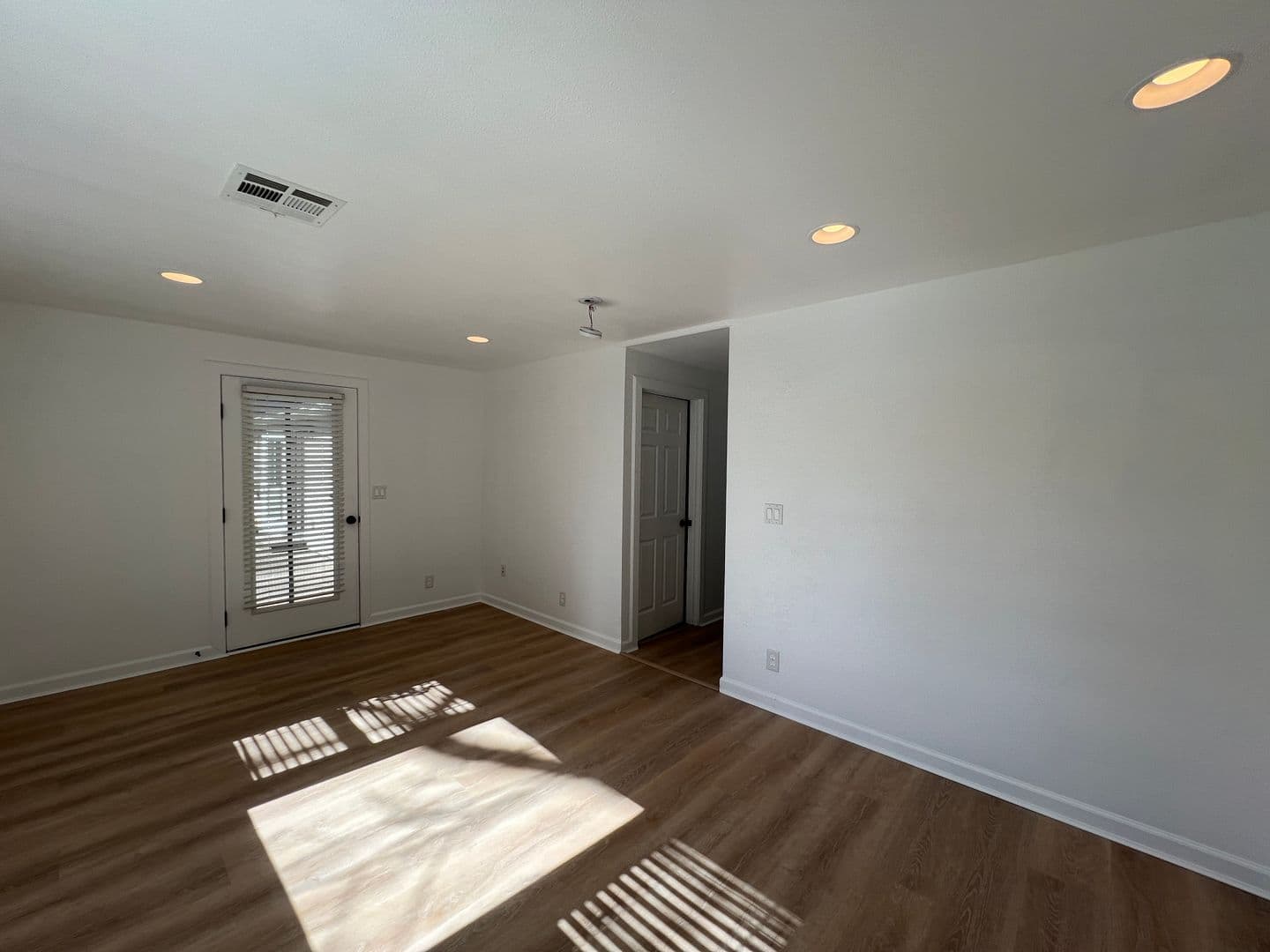 Eugene House: 2668 Forrester Way