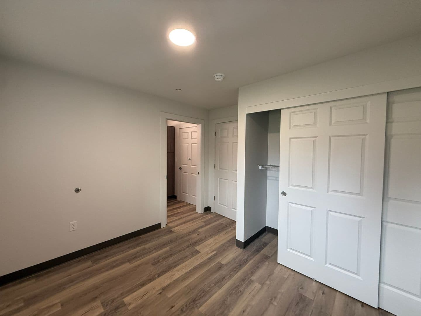 Springfield Apartment: 1888 5th Street