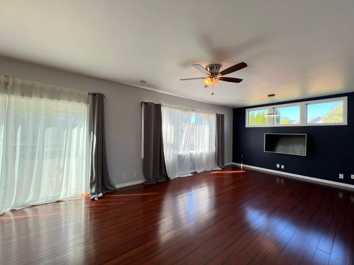 Eugene House: 1592 Kingston Way