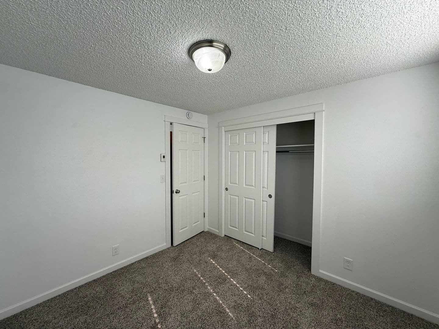 Eugene Apartment: 595 Mar Loop