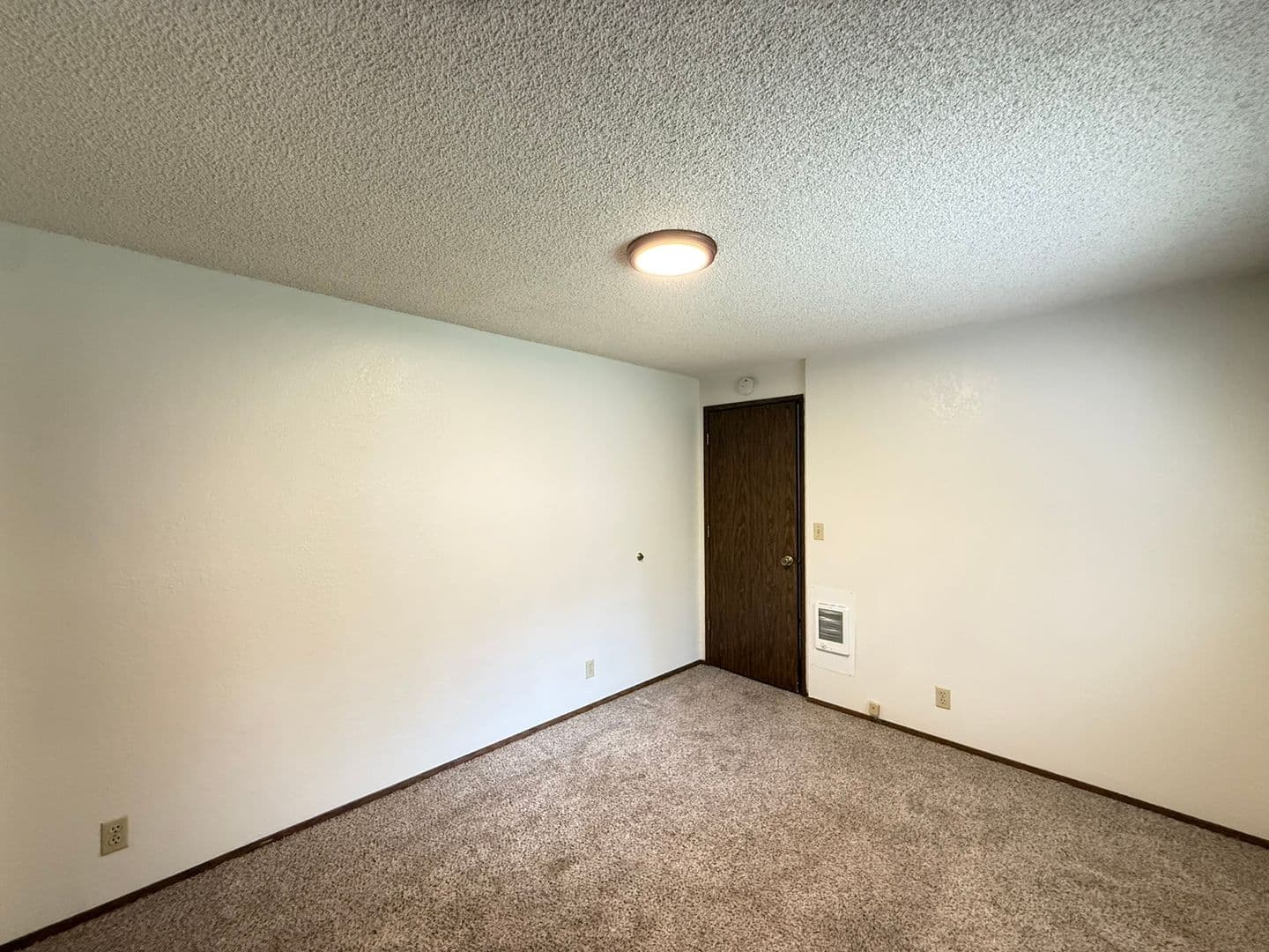 Veneta Apartment: 25116 Cheney Drive