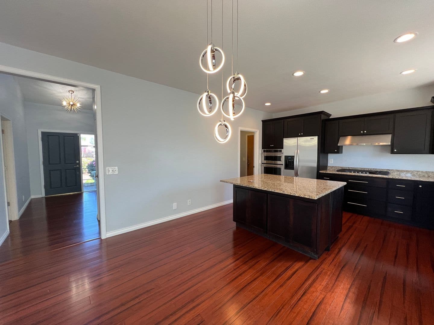 Eugene House: 1592 Kingston Way