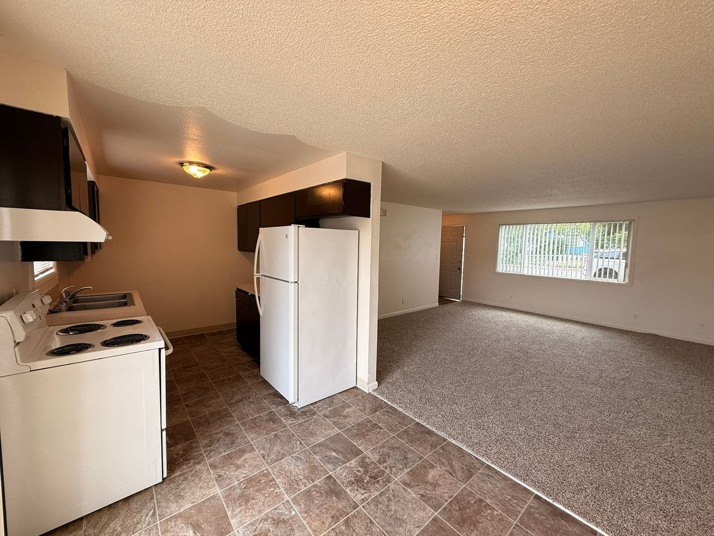 Creswell Apartment: 92 N 8th Street
