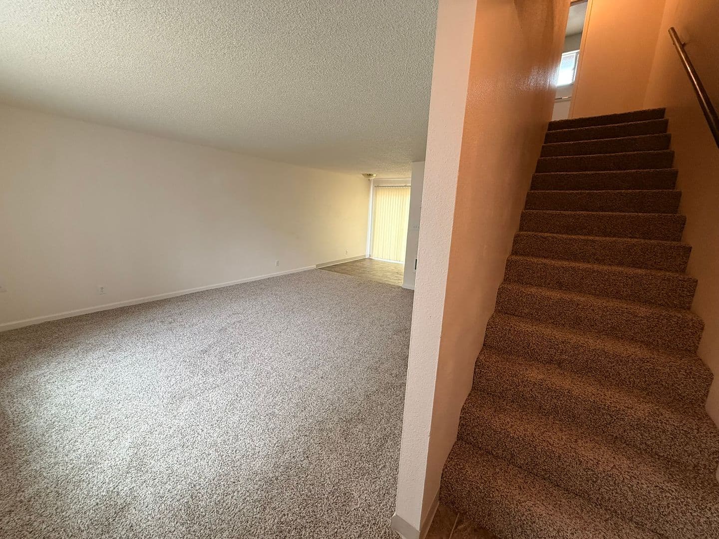 Creswell Apartment: 92 N 8th Street