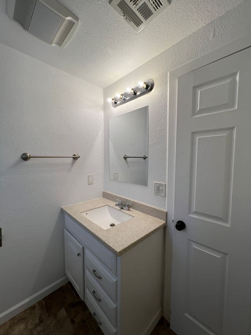 Eugene House: 2668 Forrester Way