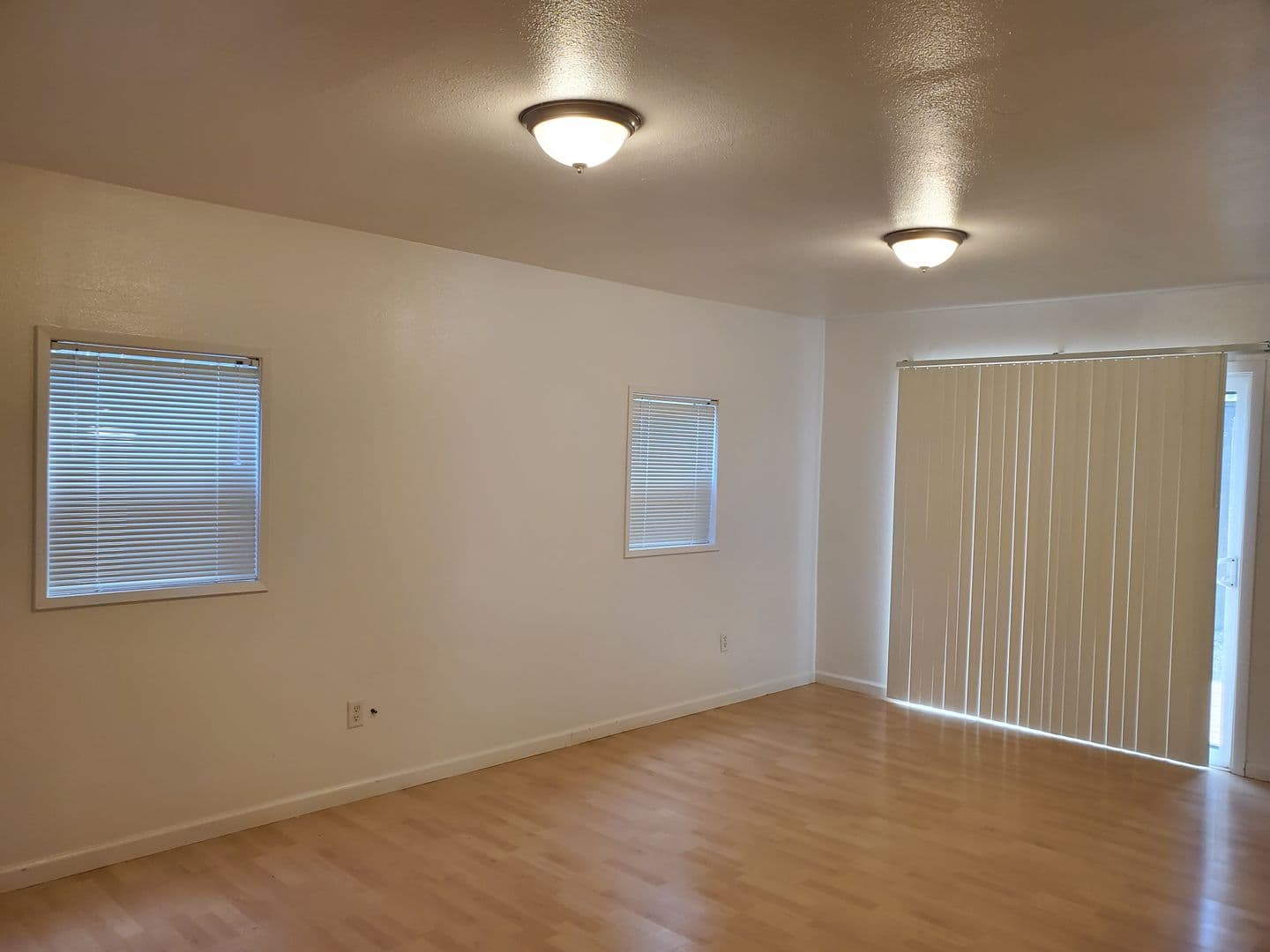 Springfield Apartment: 4184 Camellia