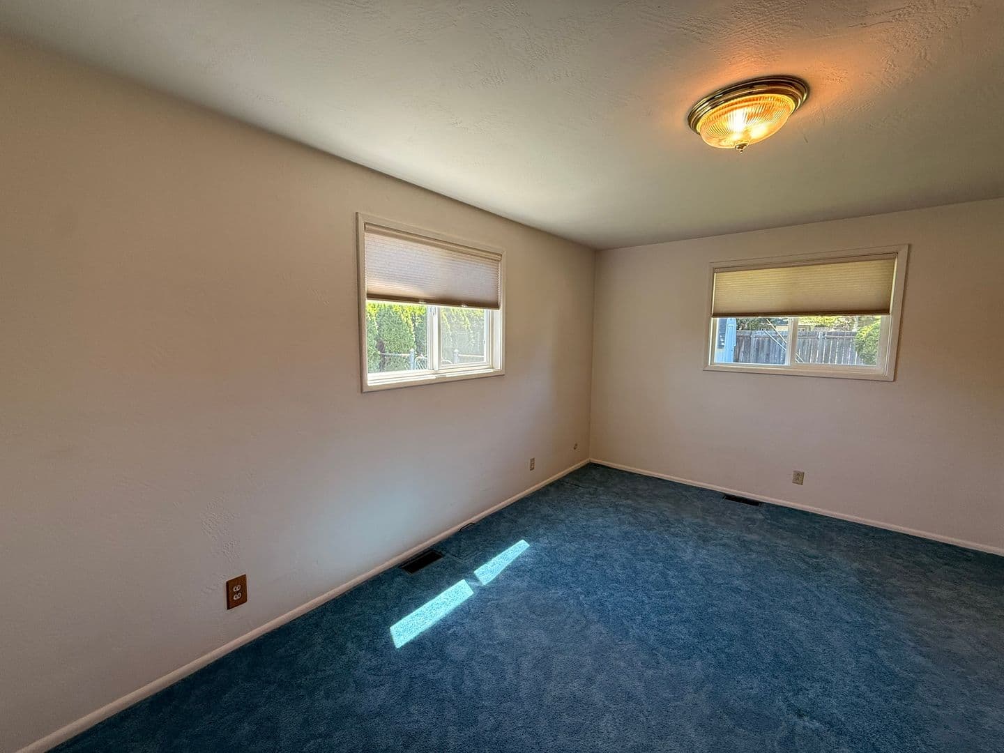 Eugene House: 2148 Grove St