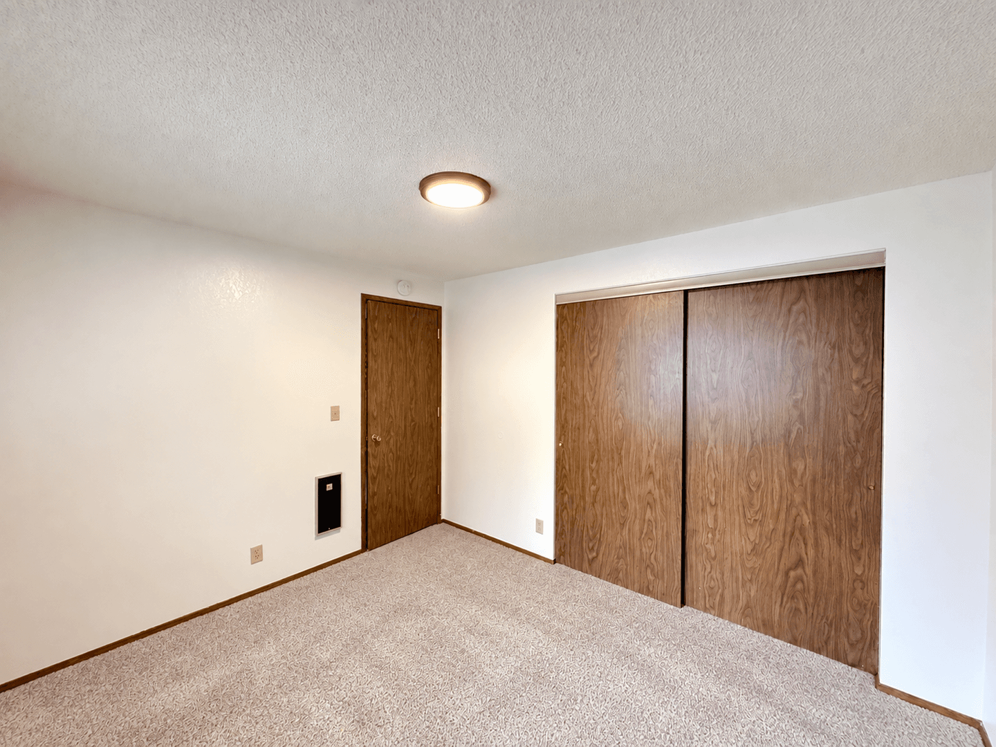 Veneta Apartment: 25116 Cheney Drive