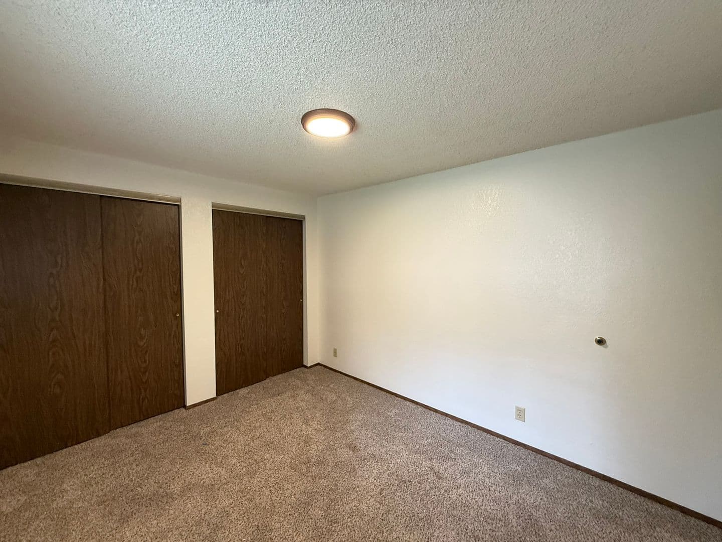 Veneta Apartment: 25116 Cheney Drive