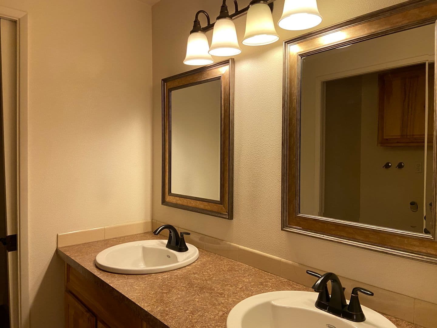 Eugene House: 2315 Ironwood