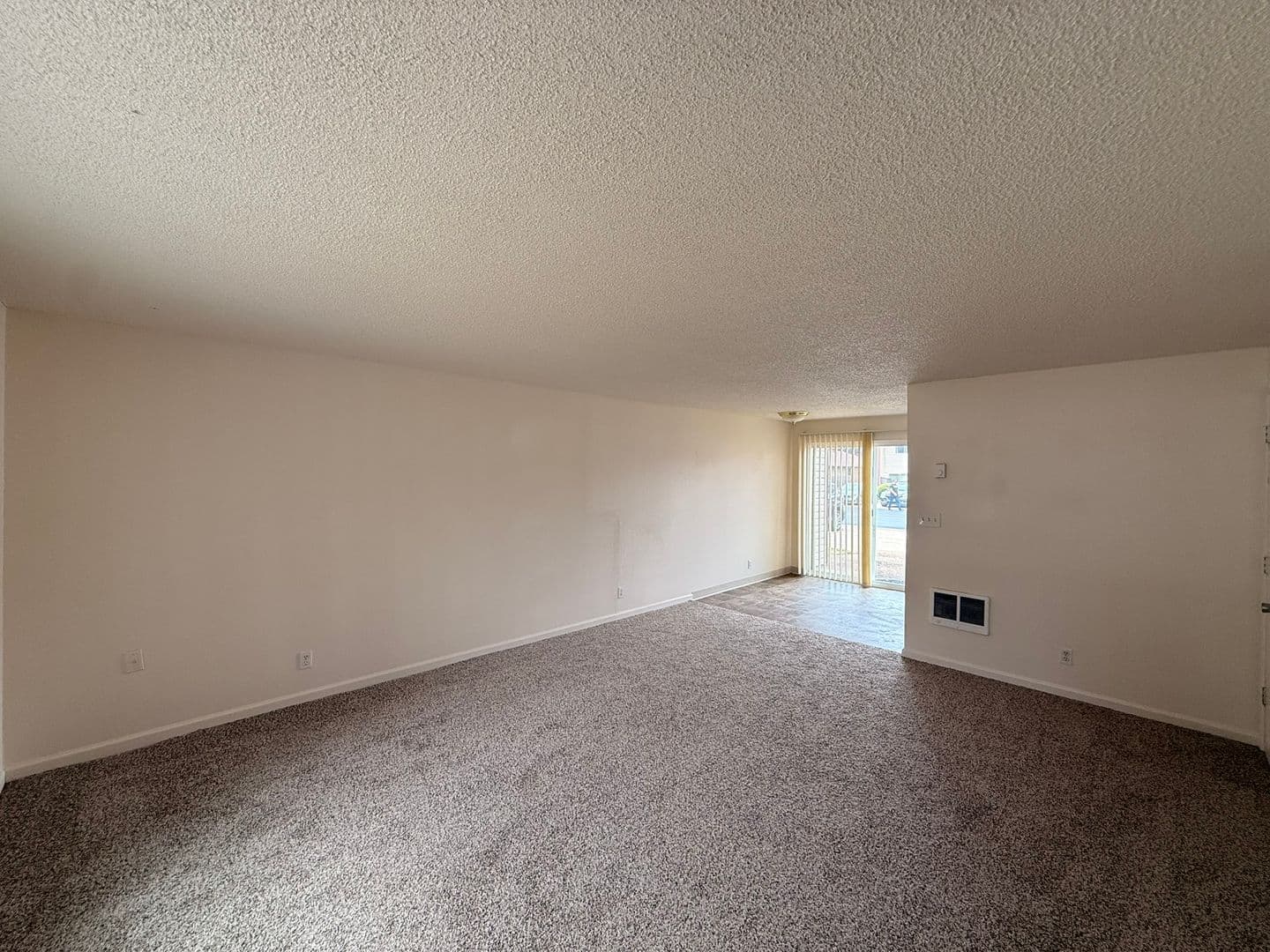 Creswell Apartment: 92 N 8th Street