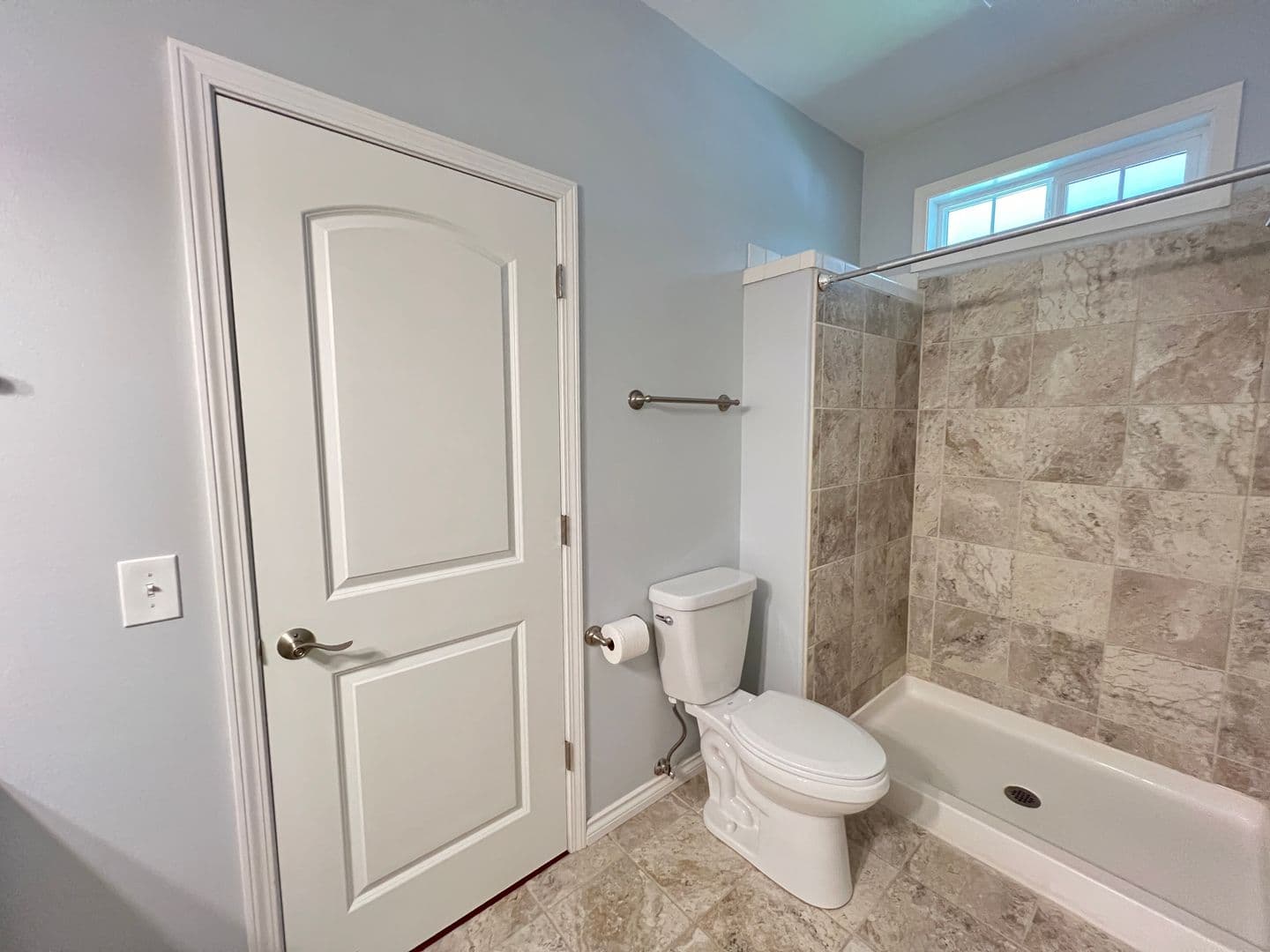 Eugene House: 1592 Kingston Way