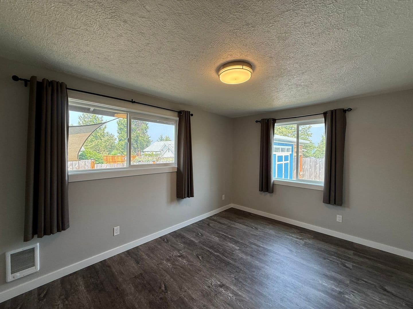 Cottage Grove House: 640 Lincoln Ave