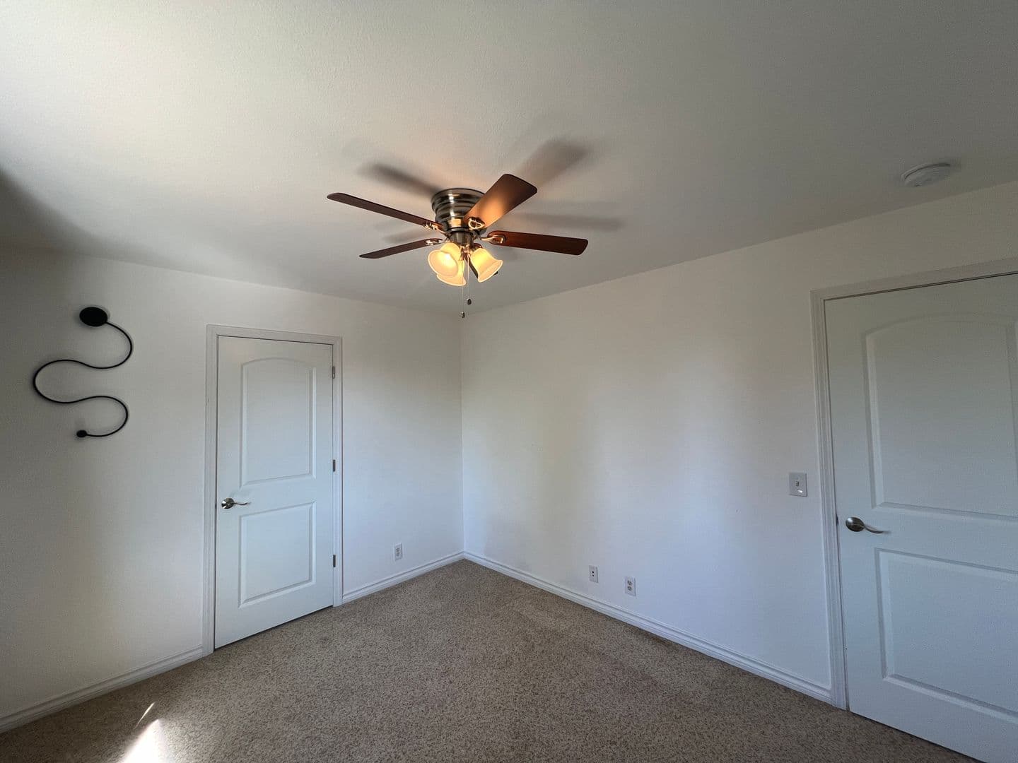 Eugene House: 1592 Kingston Way