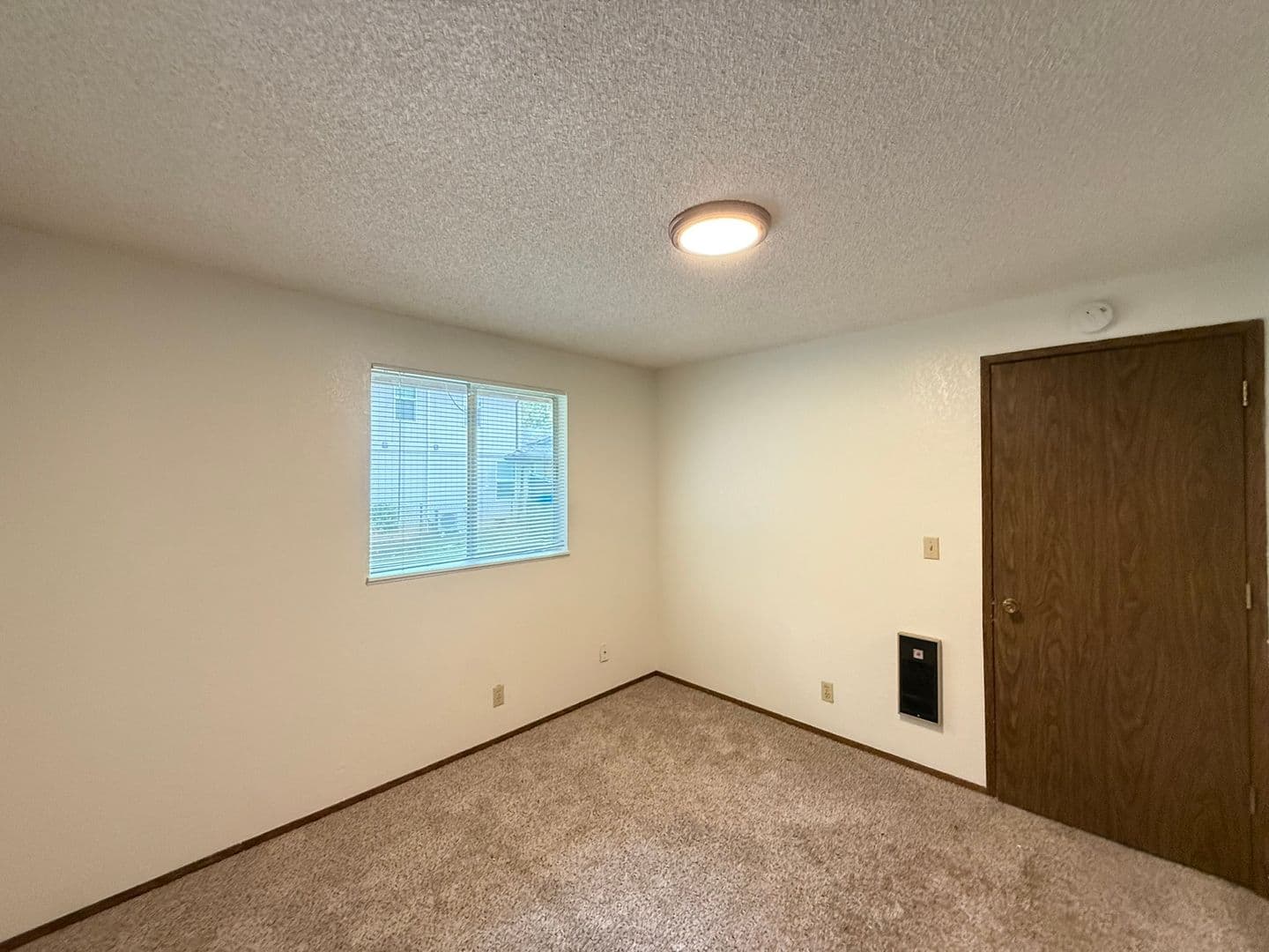 Veneta Apartment: 25116 Cheney Drive