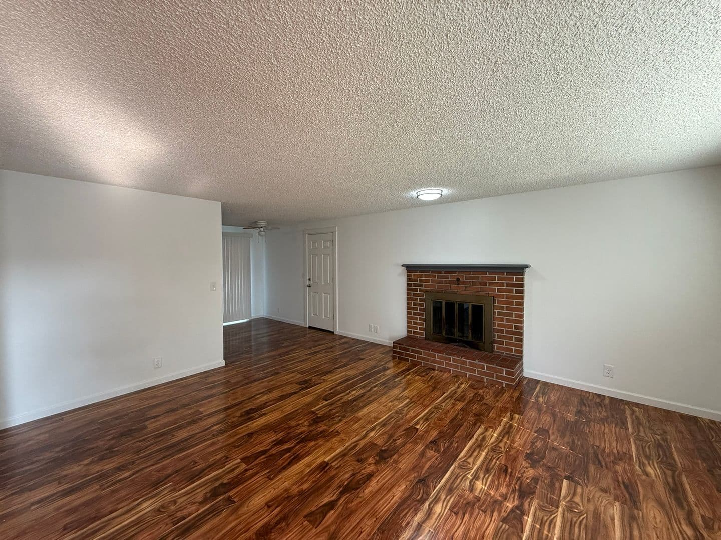 Eugene Apartment: 595 Mar Loop