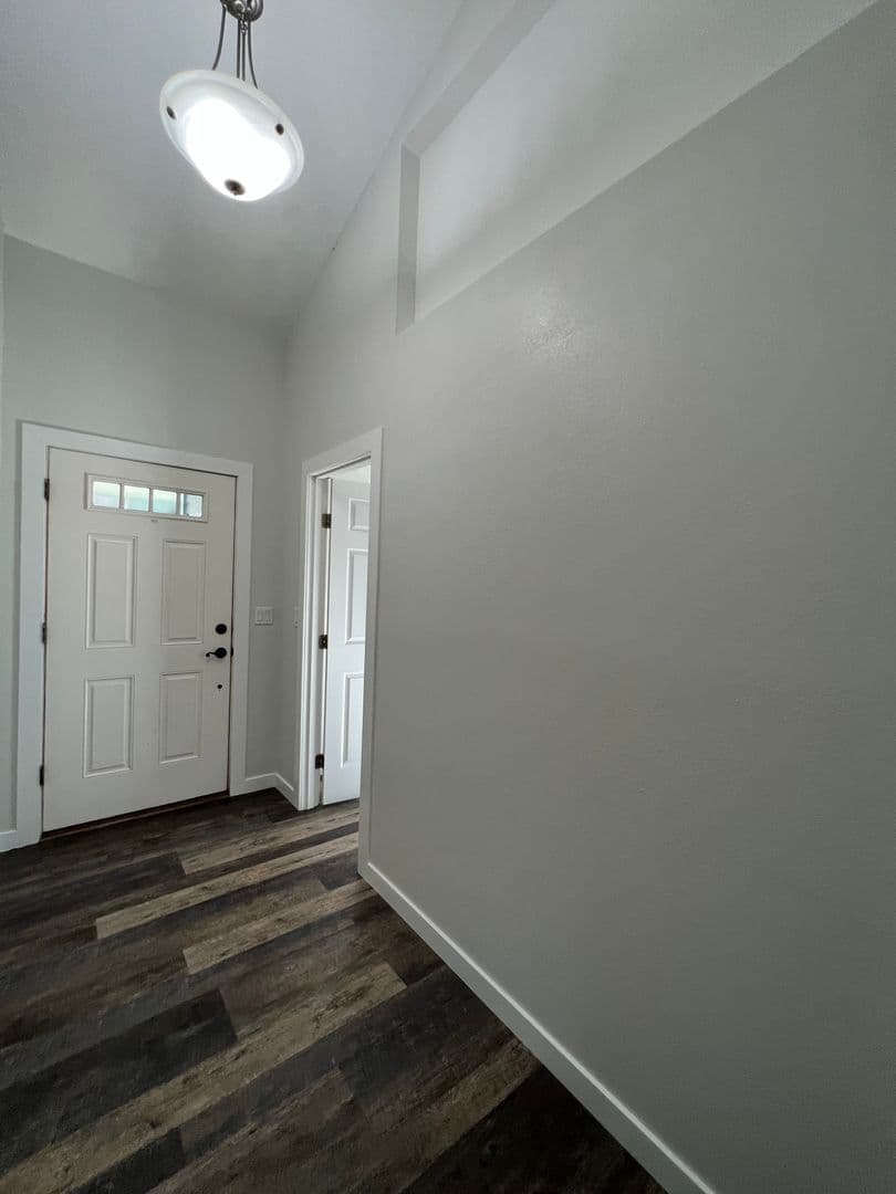 Eugene House: 5980 Kistler Lane
