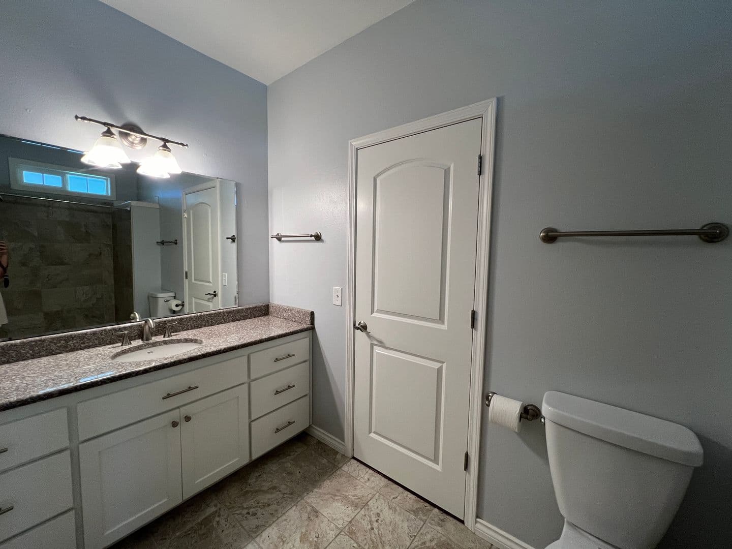 Eugene House: 1592 Kingston Way