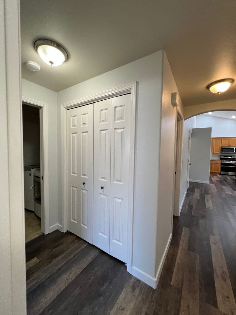 Eugene House: 5980 Kistler Lane